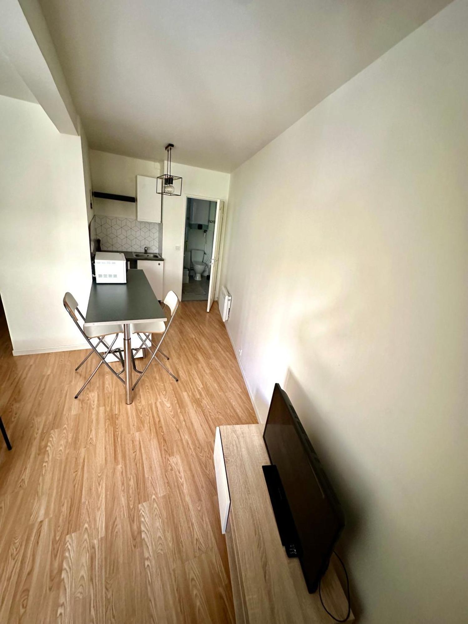 Magnifique Studio Lumineux Et Confortable Au Coeur Du Centre-Ville De 툴롱 외부 사진