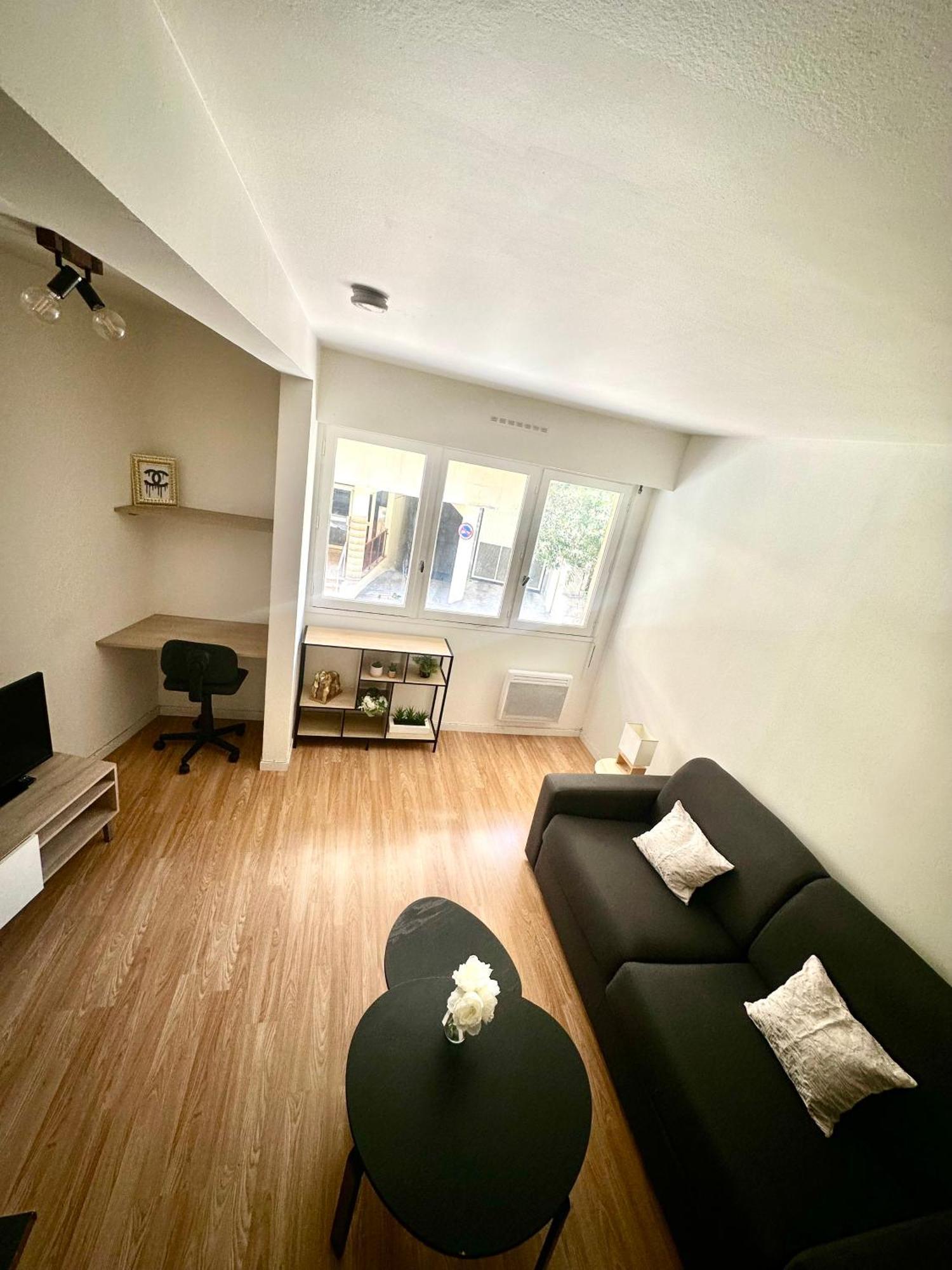 Magnifique Studio Lumineux Et Confortable Au Coeur Du Centre-Ville De 툴롱 외부 사진